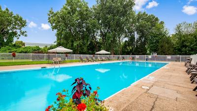 بست وسترن پلاس گویلدوود این