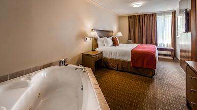 بست وسترن پلاس گویلدوود این