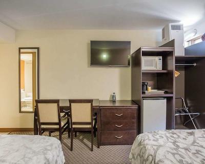 اکنو لج این اند سویتز سیتی سنتر