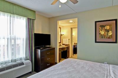 هموود سویتز سودبوری