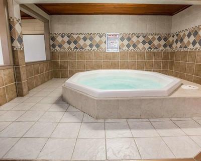 کوالیتی این اند کنفرنس سنتر نرد هیل