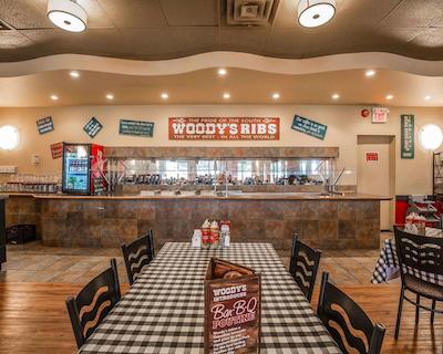 کوالیتی این اند کنفرنس سنتر نرد هیل