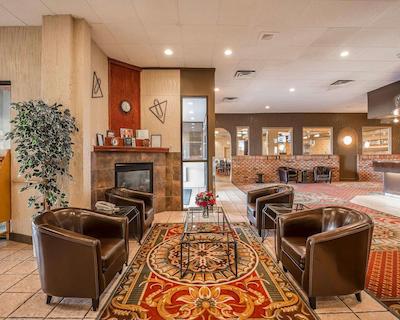 کوالیتی این اند کنفرنس سنتر نرد هیل