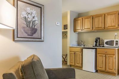 امستردام این اند سویتز فردریکتون