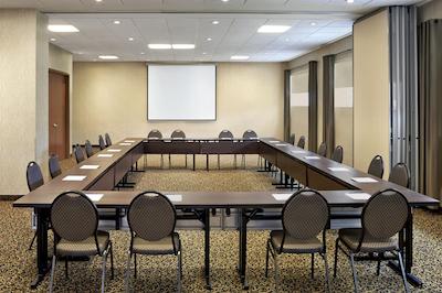 فور پوینتز بای شراتون منکتون