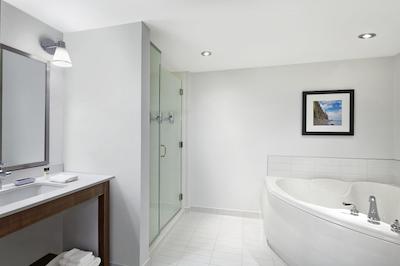 فور پوینتز بای شراتون منکتون