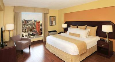 بست وسترن پلاس گاتینیو-اُتاوا