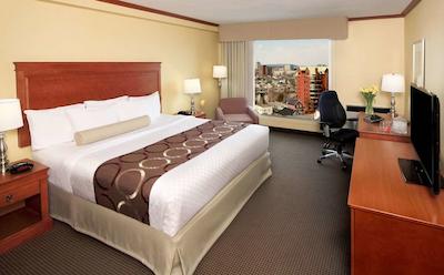 بست وسترن پلاس گاتینیو-اُتاوا