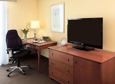 بست وسترن پلاس گاتینیو-اُتاوا