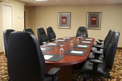 بست وسترن پلاس گاتینیو-اُتاوا