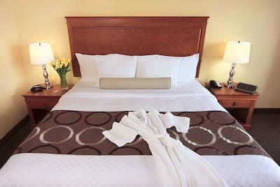 بست وسترن پلاس گاتینیو-اُتاوا