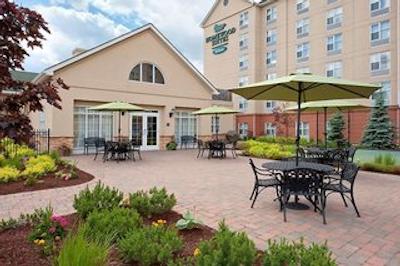 هموود سویتز ترنتو-اُاکویل