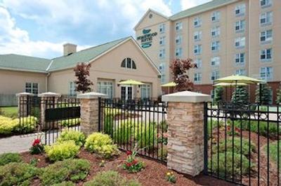 هموود سویتز ترنتو-اُاکویل