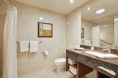 بست وسترن پلاس اُرانجویل این اند سویتز