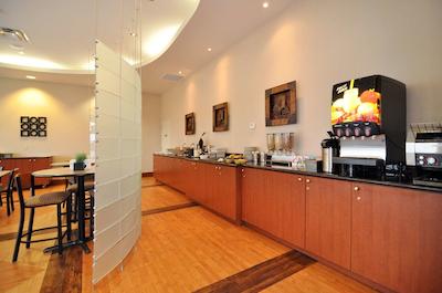 بست وسترن پلاس اُرانجویل این اند سویتز