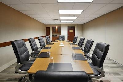 بست وسترن پلاس اُرانجویل این اند سویتز