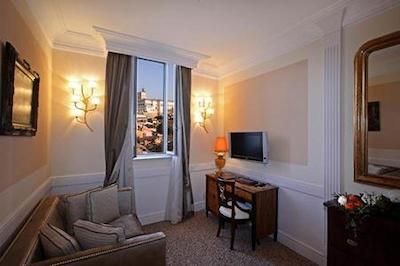 بوتیک هتل تروی