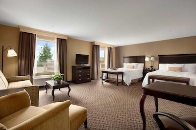 هامپتون این اند سویتز ادمنتون وست