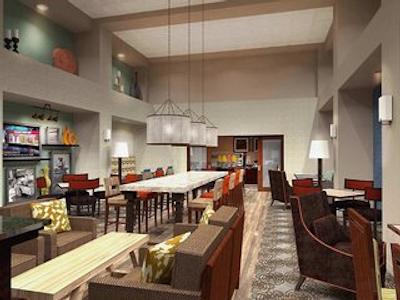 هامپتون این اند سویتز ادمنتون وست