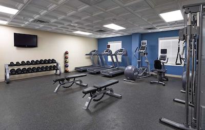 هامپتون این اند سویتز ادمنتون وست