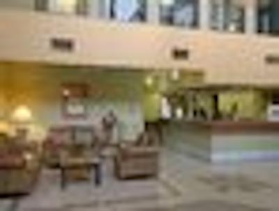 بست وسترن پلاس ادمنتون آیرپرت هتل