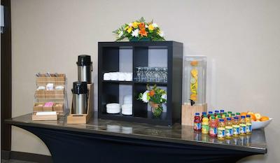 بست وسترن پلاس ادمنتون آیرپرت هتل