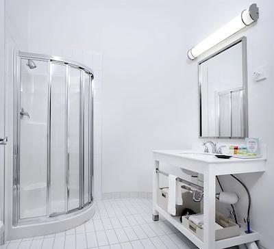 فور پوینتز بای شراتون پرینس گئورج