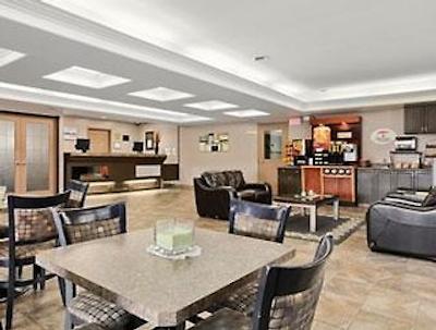 سوپر 8 متل-ساسکاتون