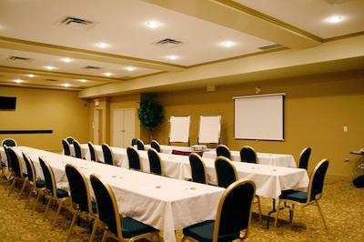 هامپتون این اند سویتز بای هیلتون ادمنتون اینترنیشنال آیرپرت