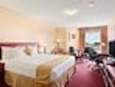 رامادا ادمنتون اینترنیشنال آیرپرت