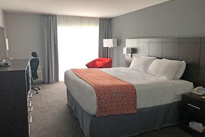 گئورجیان ب هتل اند کنفرنس سنتر