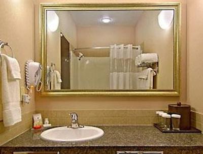 رامادا بای ویندهام بروکز