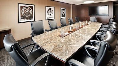 بست وسترن پرمیر دنهام این اند سویتز