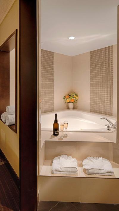 بست وسترن پرمیر دنهام این اند سویتز