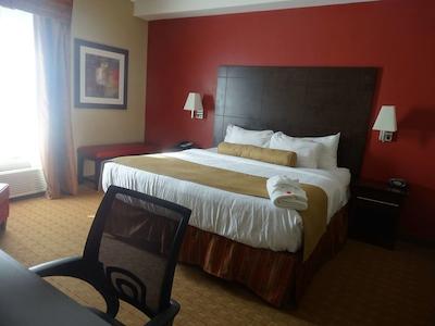 بست وسترن پلاس بومانویل