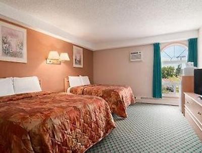 تراولج ادمنتون آیرپرت