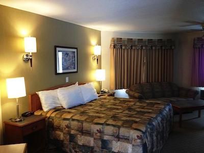 کاناداز بست والو این کاملوپز