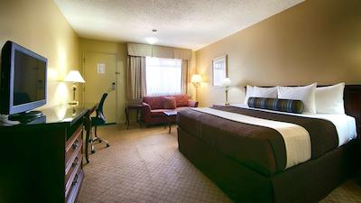 تراولج بای ویندهام ابتسفرد باکرویو