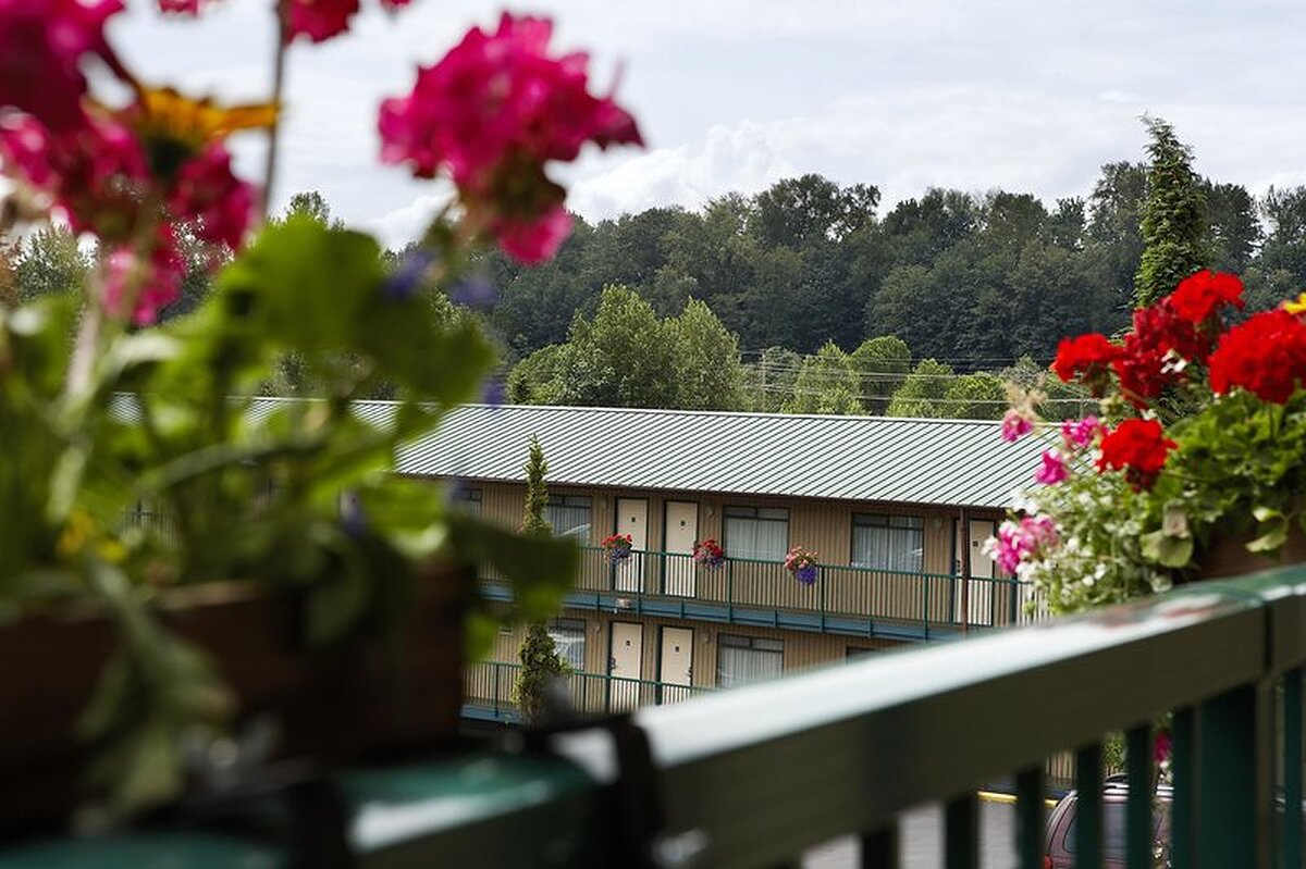 Travelodge by Wyndham Abbotsford Bakerview