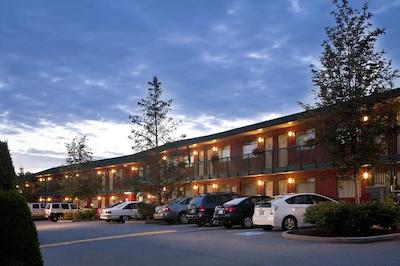 تراولج بای ویندهام ابتسفرد باکرویو