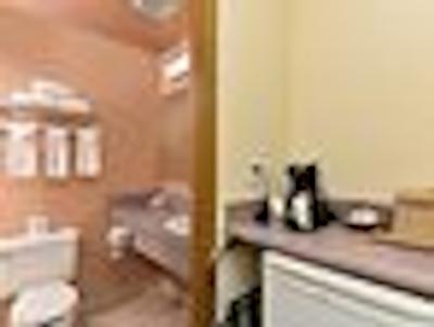 سوپر 8 کالگاری/آیرپرت