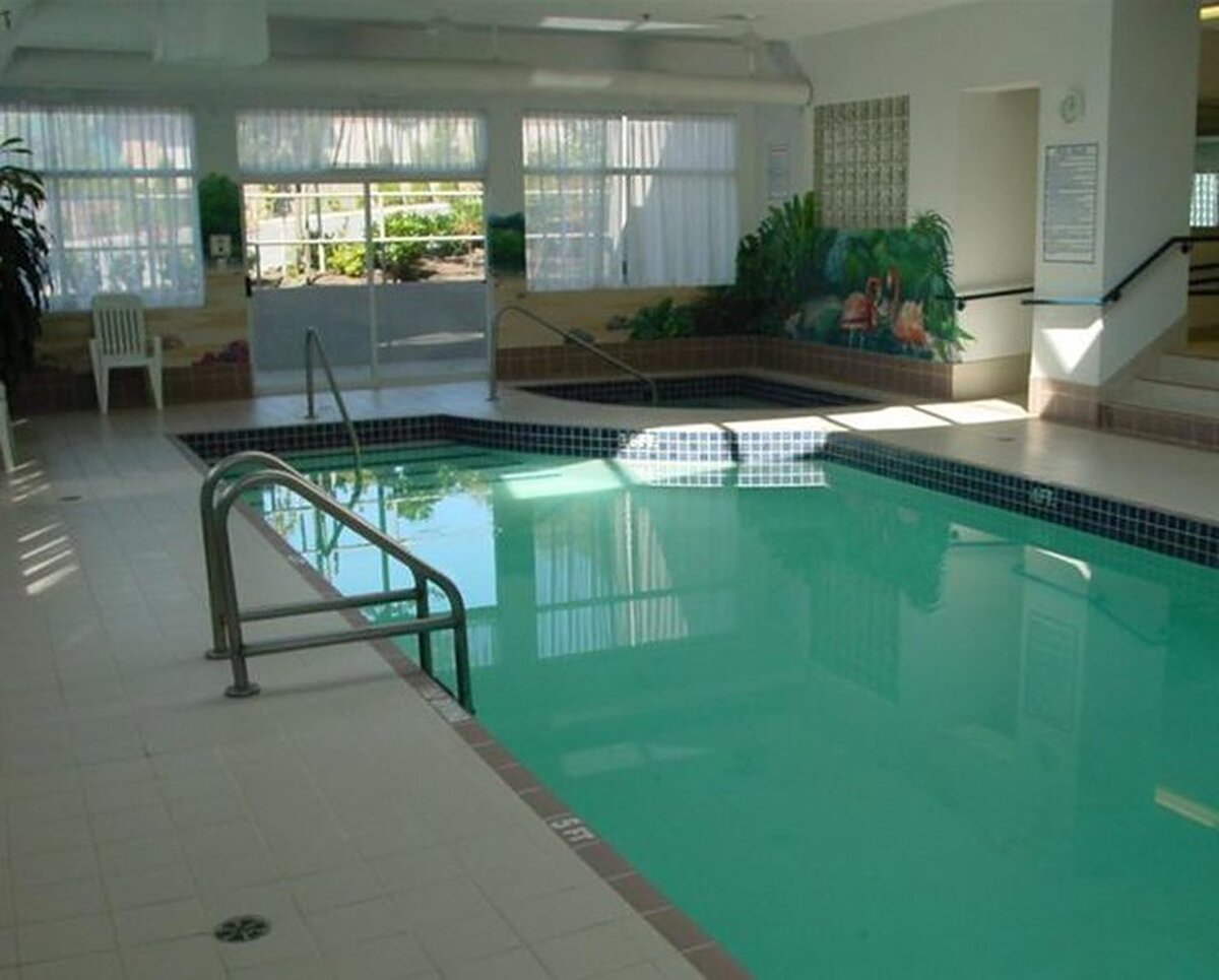 Coast Abbotsford Hotel and Suites