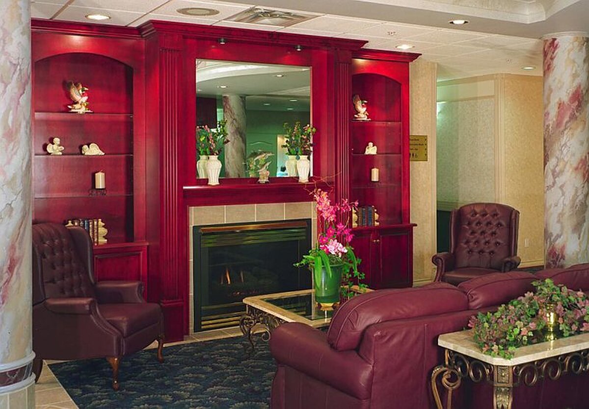 Coast Abbotsford Hotel and Suites