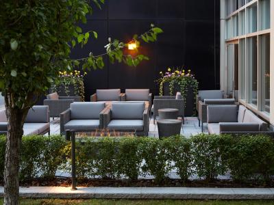 کورتیارد منتریل آیرپرت