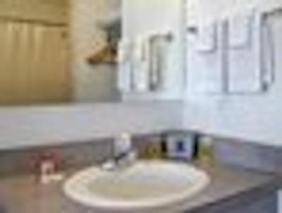 سوپر 8 متل-گولدن