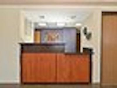 سوپر 8 کاملوپز بک