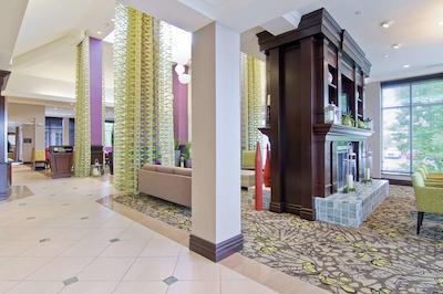 هیلتون گاردن این ترنتو/اجاکس