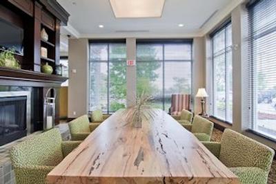 هیلتون گاردن این ترنتو/اجاکس