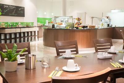 بست وسترن پلاس هتل اُسترتر