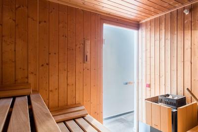 بست وسترن پلاس هتل اُسترتر